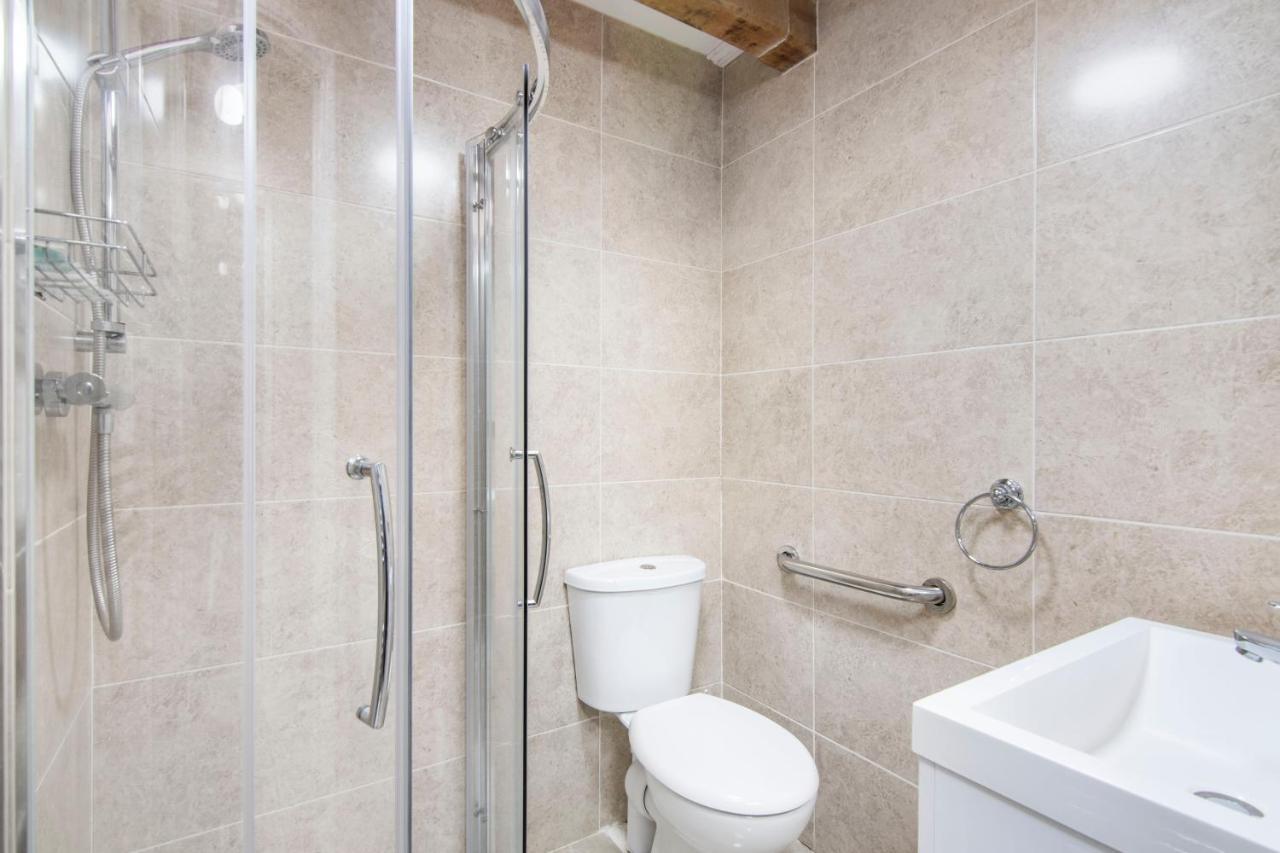 The Roost Group - The Coach House - Hot Tub Villa Gravesend Exterior foto