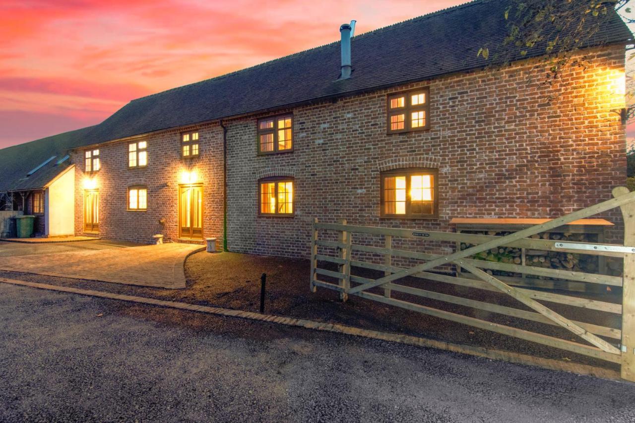 The Roost Group - The Coach House - Hot Tub Villa Gravesend Exterior foto