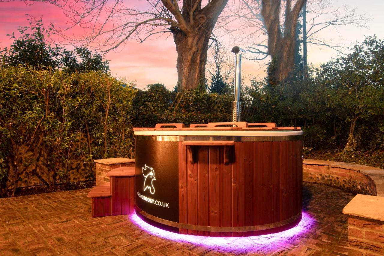 The Roost Group - The Coach House - Hot Tub Villa Gravesend Exterior foto