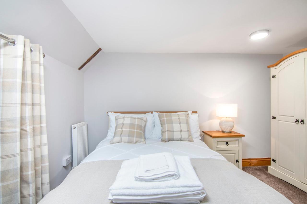 The Roost Group - The Coach House - Hot Tub Villa Gravesend Exterior foto