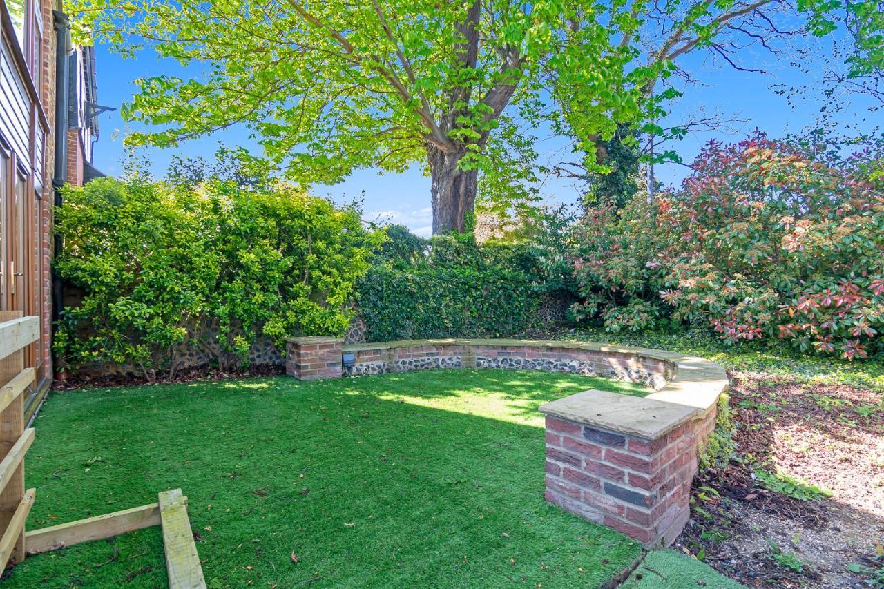 The Roost Group - The Coach House - Hot Tub Villa Gravesend Exterior foto